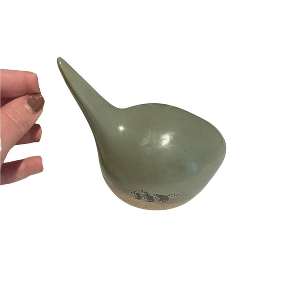 Glazed ceramic chubby bird small sage green minimalist shelf sitter decor - Picture 7 of 11